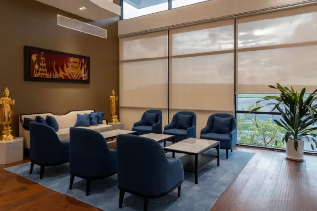 Doing business while travellng thanks to Camboia Airports